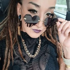 Meet your Posher, Ash